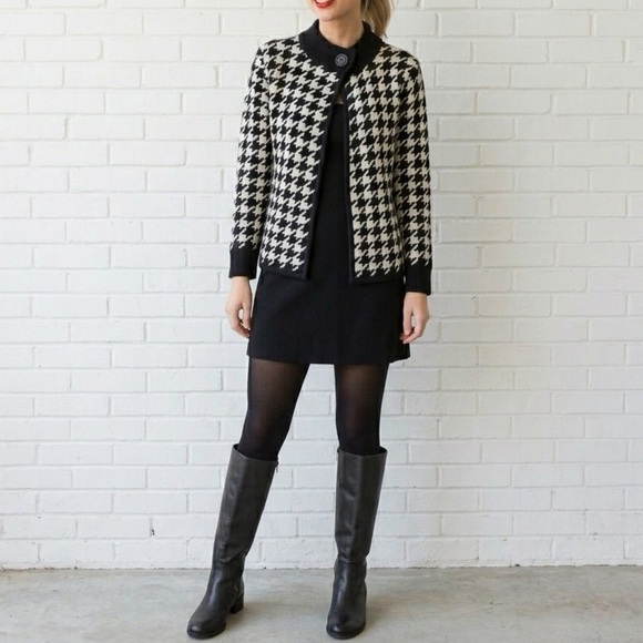 Vintage Sweaters - Vintage 90s Black White Houndstooth Knit Cardigan Sweater Cardigan Size Medium